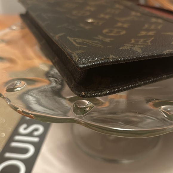 Louis Vuitton Pouch - Picture 10 of 10